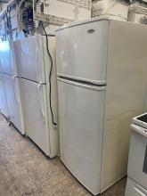 Whirlpool 18 ft Top Mount Refrigerator with Ice Maker  Super clean and guaranteed!